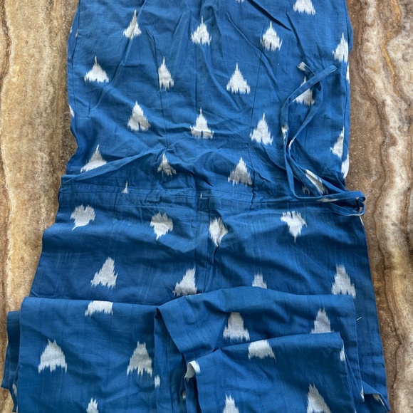 NWT- Passion Lilie Blue & White Ikat Print Cap Sleeve Jumpsuit - Picture 5 of 6